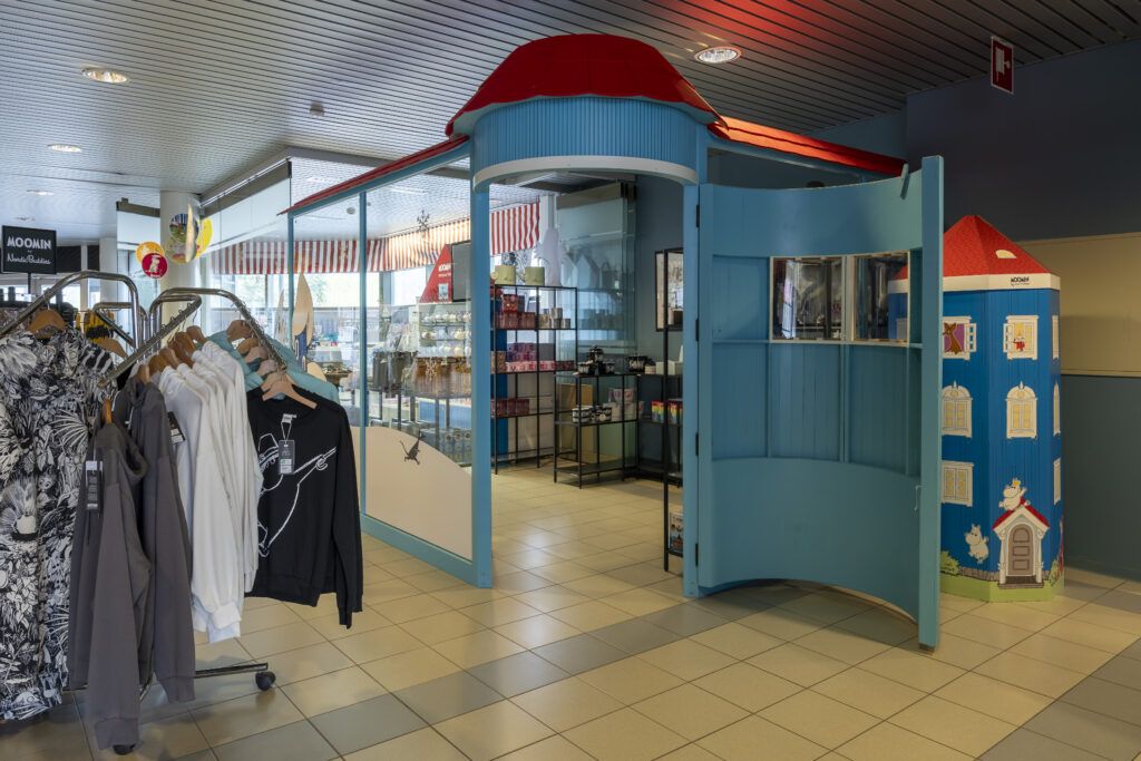 Muumi Shop yleiskuvaa sisäänkäynnistä